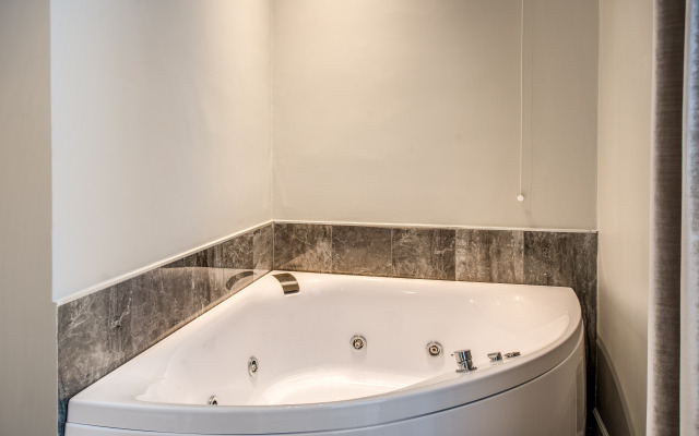 Apollo Boutique Hotel