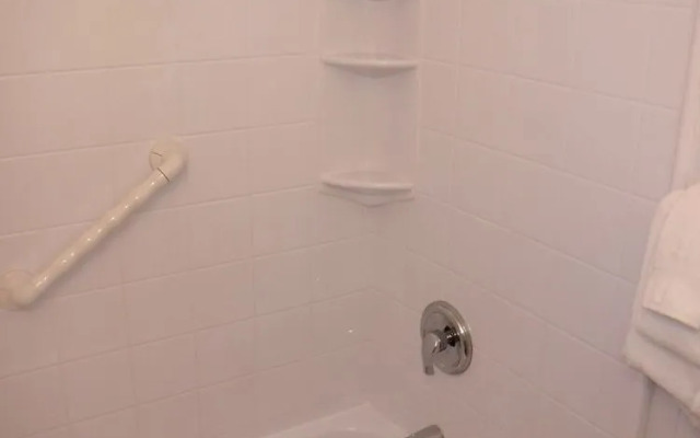 Waterside Inn on the Beach