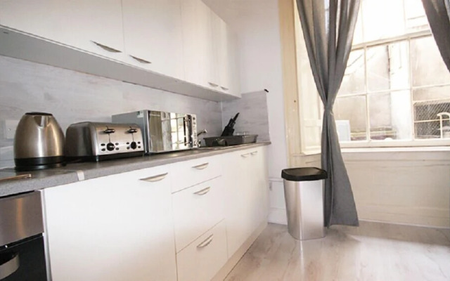 Princes Street Edinburgh Group Townhouse