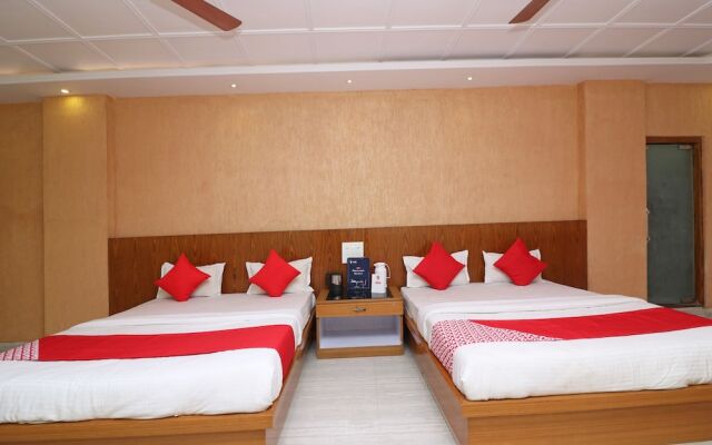 OYO 16395 Hotel G K Palace