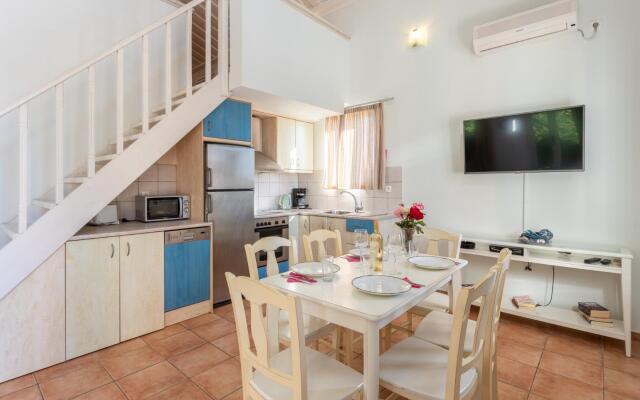 Antigoni Beach House