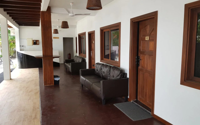 Surf Deck Guest House - photo 3