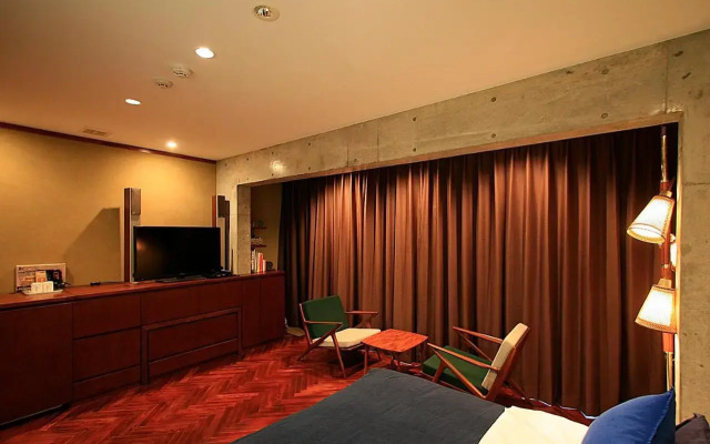 Studio-D