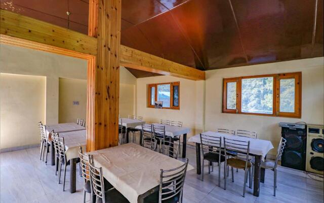 Fabhotel Shandela