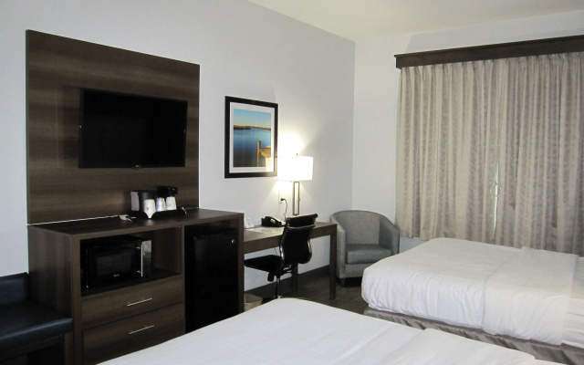 Best Western Plus First Coast Inn & Suites