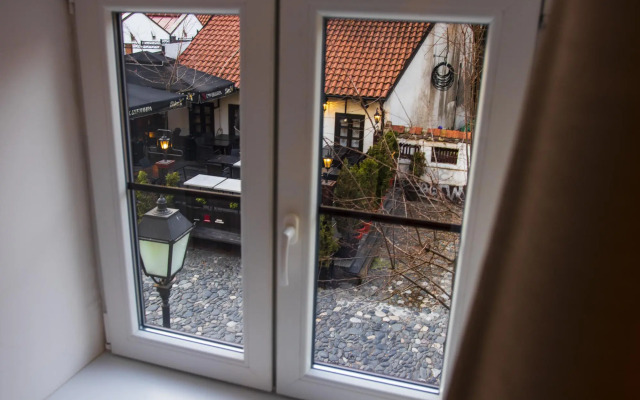 Local Rooms