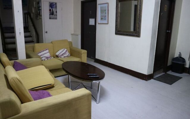 8Th Street Guesthouse Hostel