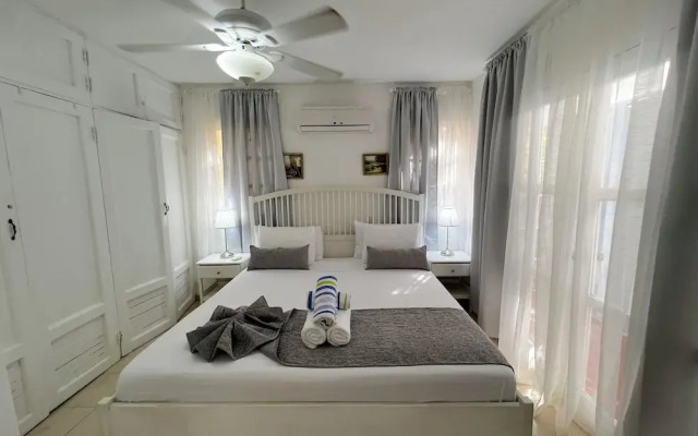 LOS CORALES VILLAS and SUITES