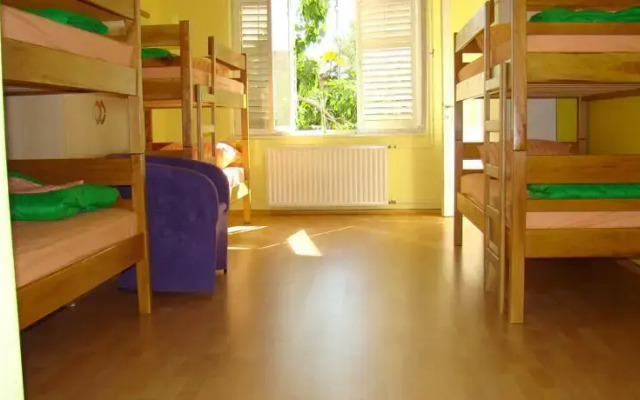 Hostel Canki