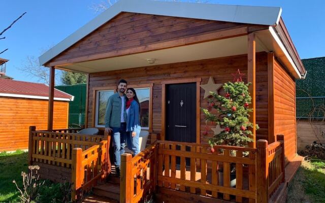 Penguen House & Bungalows