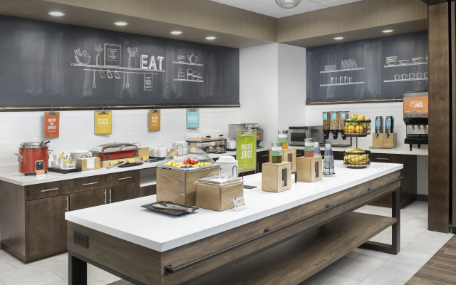 Hampton Inn & Suites Lexington Columbia