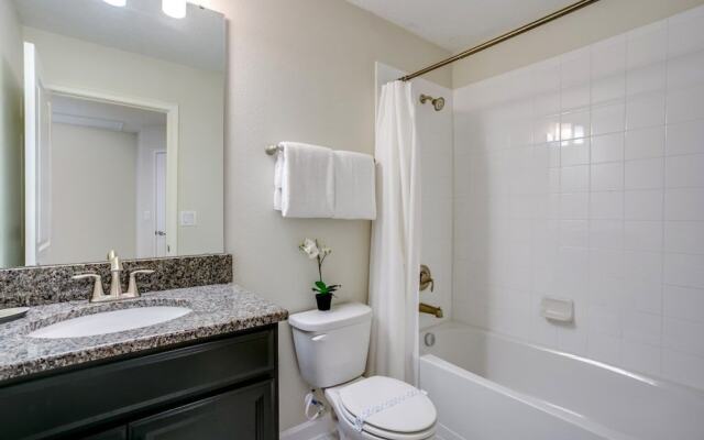 1585tempo 5 Bedroom Home by RedAwning