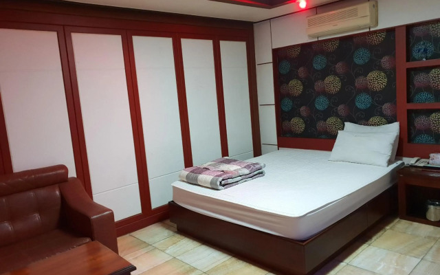 Plus Motel