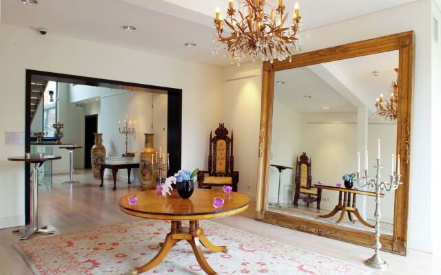 The Morrison Dublin, Curio Collection by Hilton