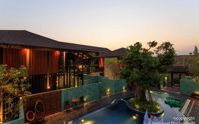 At Leaf Villa