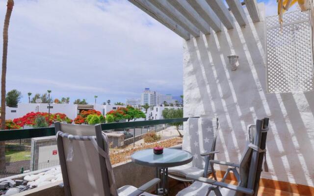 Beach Life 365 Apartment