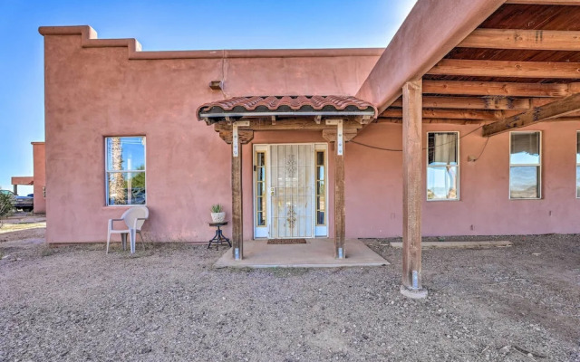 Cozy & Relaxing Eloy Apartment w/ Pool Access
