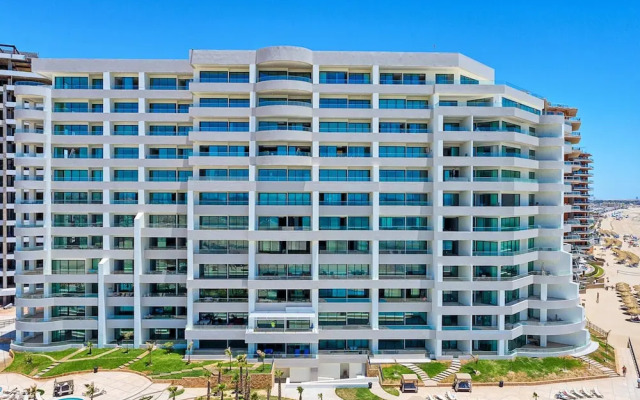 Oceanfront Vibes Iconic Beachside Getaway