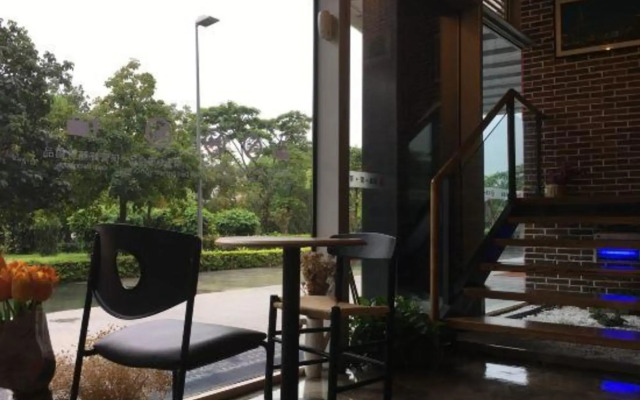 Be Home Youth Hostel