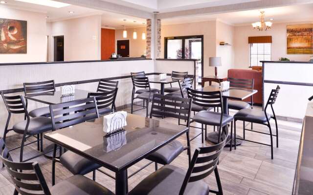 Quality Inn & Suites Beaumont
