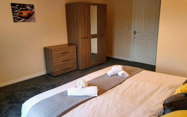 Perry House, Long Ashton, Bristol by Cliftonvalley Apartments