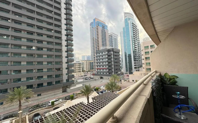 Nirvana Holiday Homes -Dream Tower 1, Dubai Marina