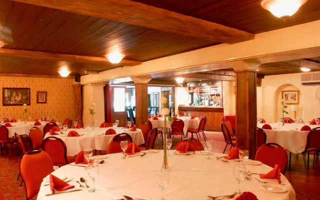 Wainstones Hotel