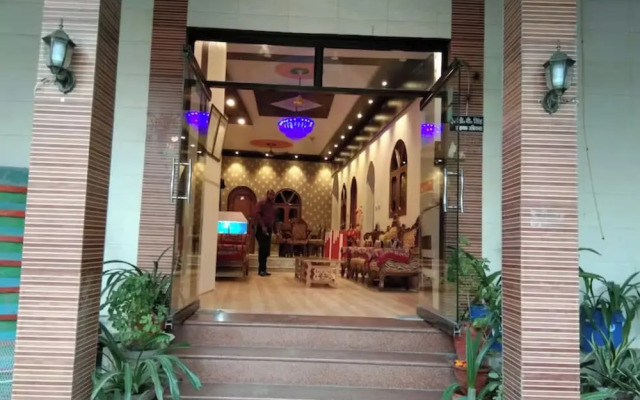 Goroomgo Rashmi Agra