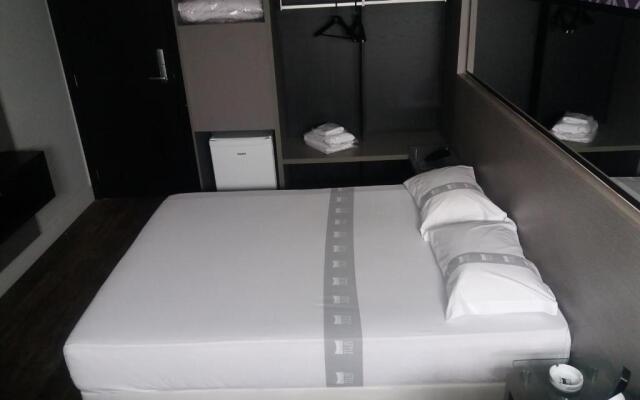 Style Hotel ( Adults Only)