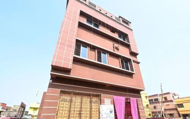 OYO 84476 Hotel R Inn