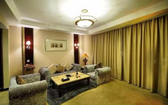 Vienna International Hotel Shandong Yantai FTA Jinshatan Xingyi Square