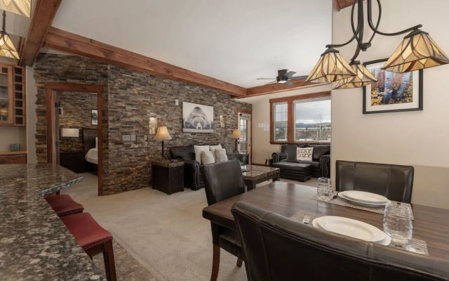 Cozens Pointe I-101 2 Bedroom Condo by RedAwning