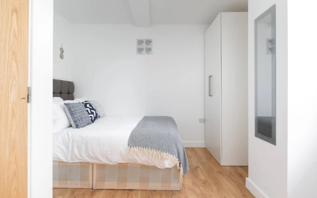 Skyvillion 2bed Enfield Flat W Balcony - Parking