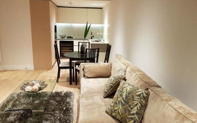 Serene 2 Bed in Central London