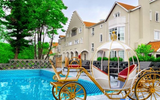 Victoria Mansion – Pool – Shangrao