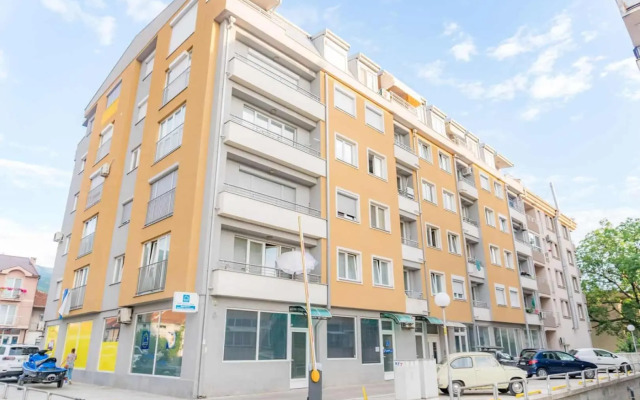 Stylish & Cozy Studio by Danailov Apartments