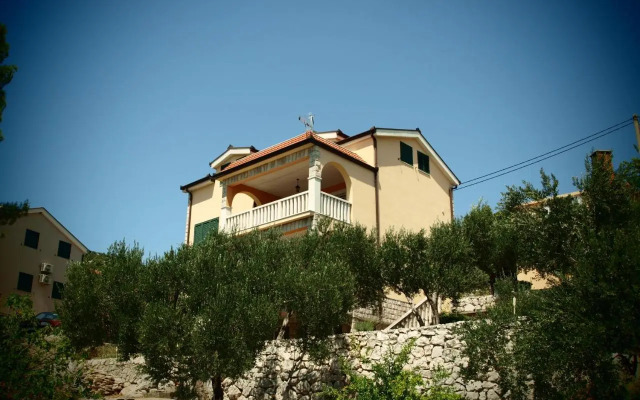 Apartment Buki