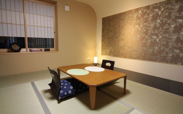 Tomozuru
