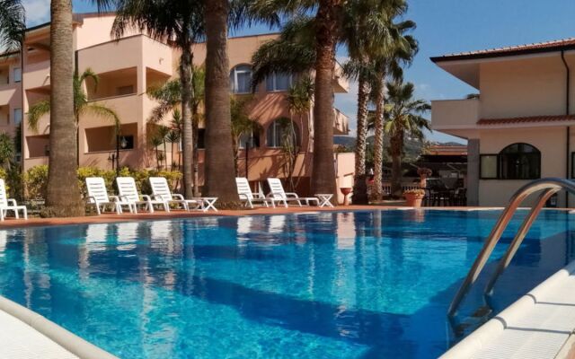House Laura Ascea Marina 40042