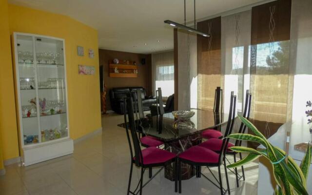 Washingtonia Villa near Sitges