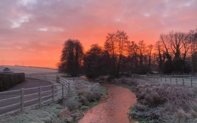 Tewinbury Farm Hotel