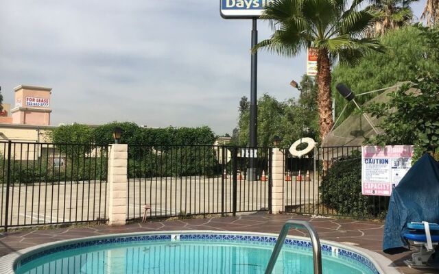 Days Inn By Wyndham Ontario Airport
