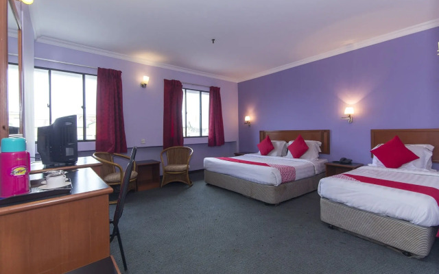 Super OYO 473 Comfort Hotel 2