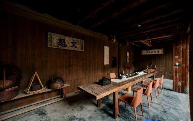 Yunshui Ruyi Travel And DL Tulou Culture B&B