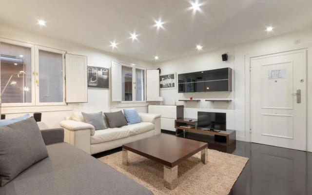 OLD TOWN II apartment by Aston Rentals