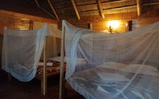 Lake Bunyonyi Eco Resort