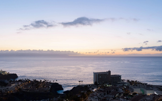 Crystal I Luxury Apartments