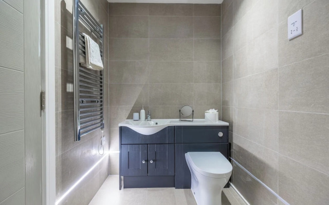 Beautiful 2Bedroom House in Central Town