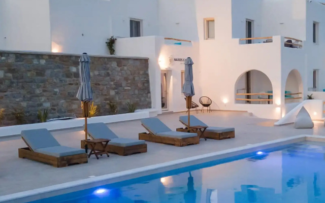 Naxos Earth Suites