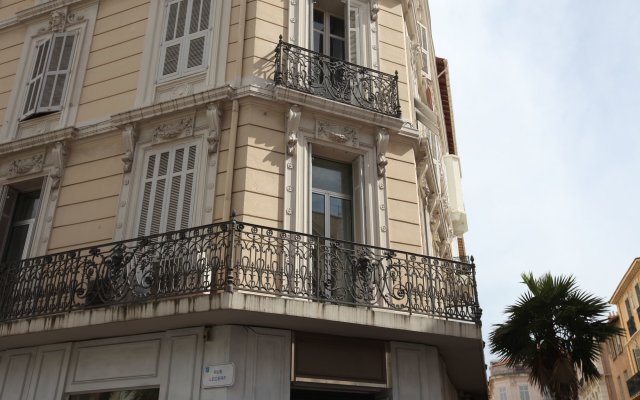 Cannes Palais Bourgeois